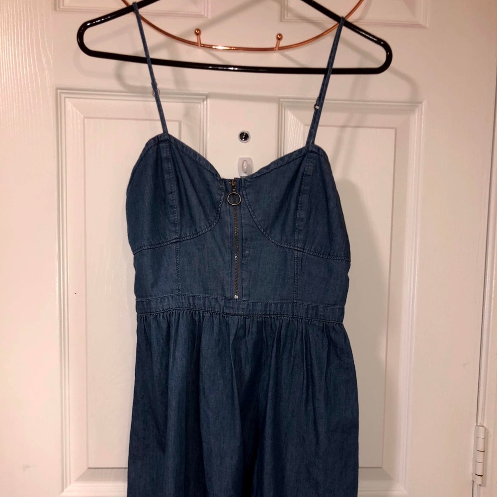 Sabrina Carpenter Jean dress